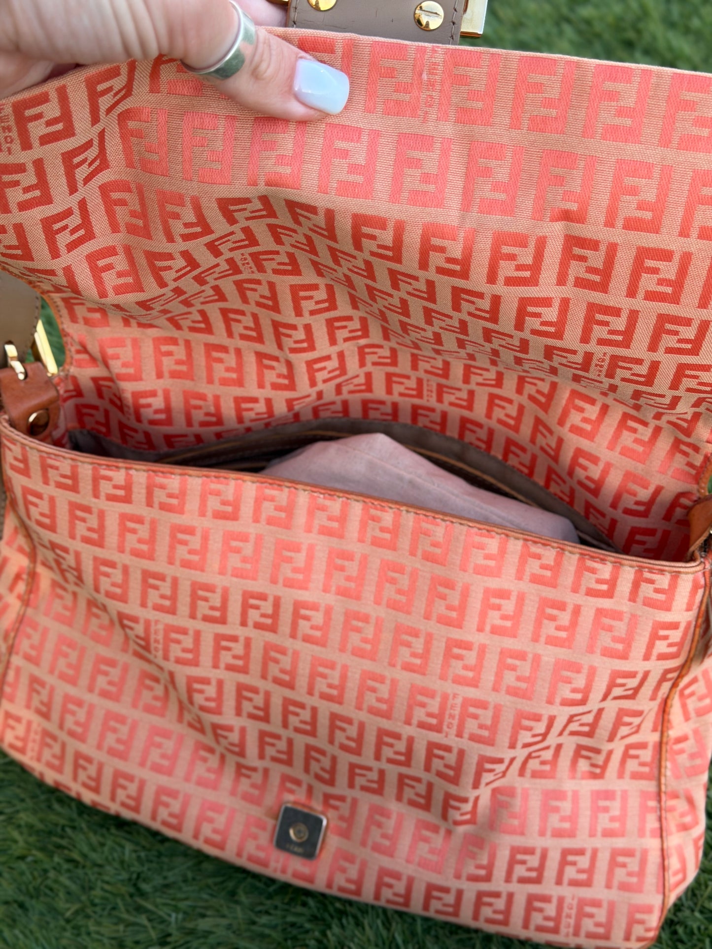Fendi Mama Baguette – Zucchino Canvas Orange