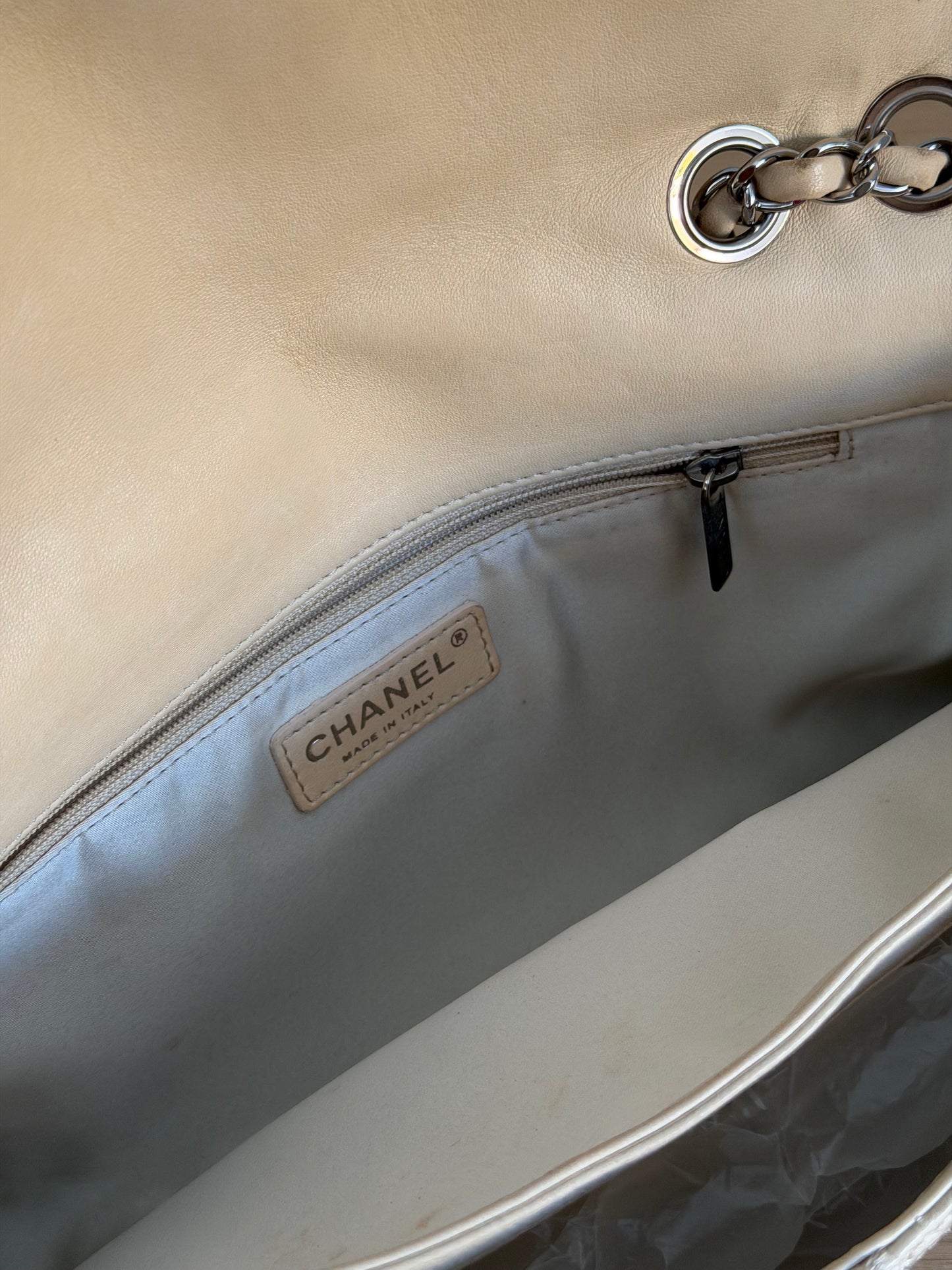 CHANEL ULTIMATE STITCH EAST-WEST WATER SNAKE FLAP BAG – BEIGE